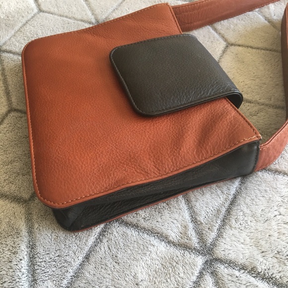 Vintage Leather Color Block Crossbody - Picture 2 of 6